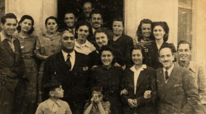 Grup Izrealitësh para nisjes për në vendbanimet e përhershme, Tiranë 1945